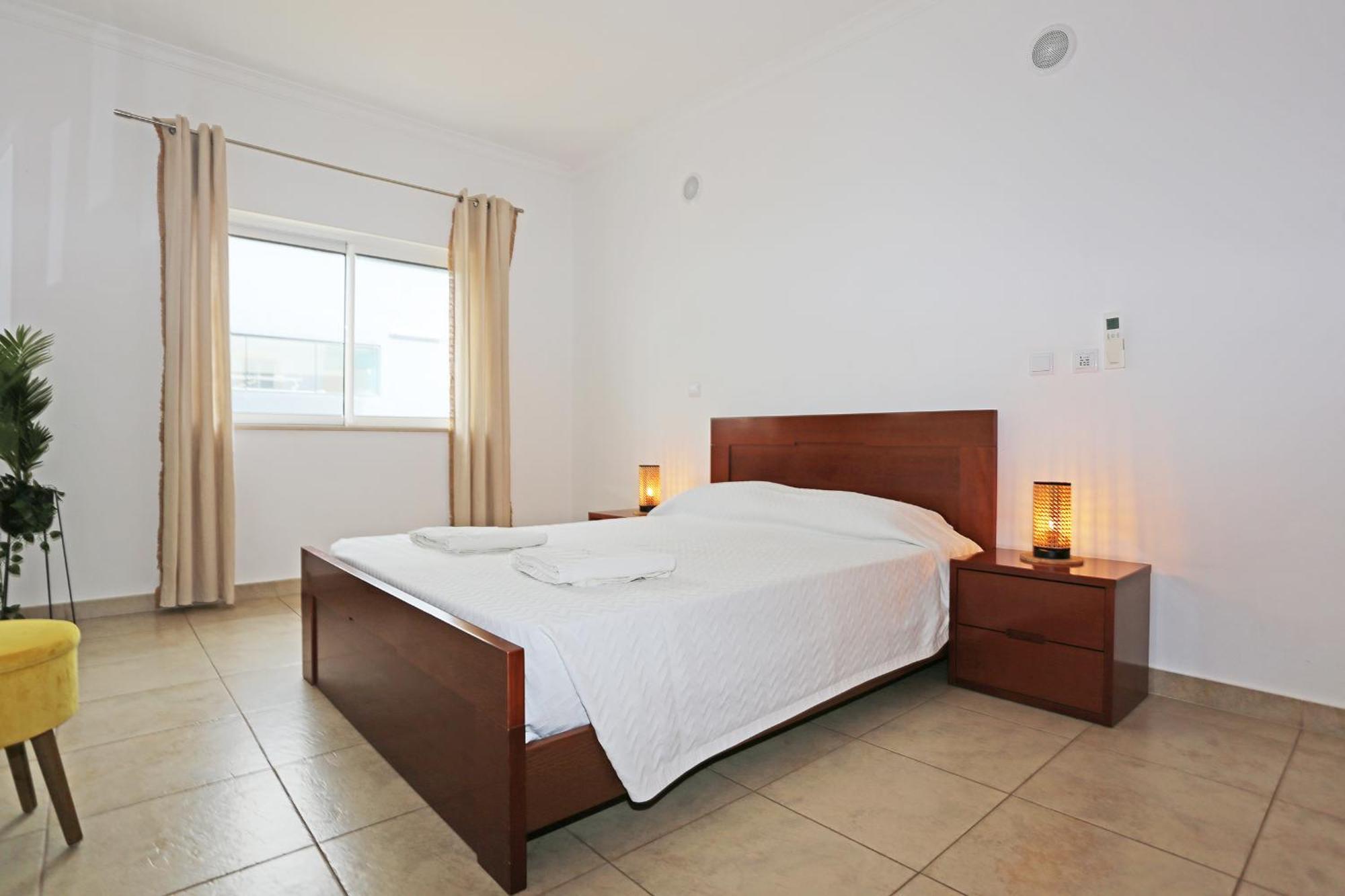 A04 - Large Modern 1 Bed Apartment With Pool Lagos Eksteriør billede